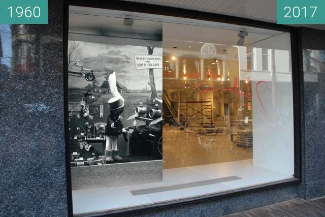 Before-and-after picture of Shop window of the 'Vroom and Dreesmann' between 1960 and 2017-Feb-21