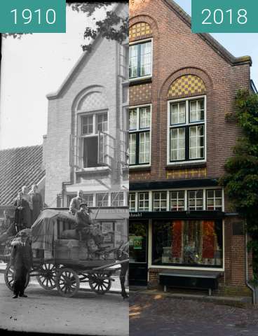 Before-and-after picture of Bookstore in Bergen (North Holland) between 1910 and 2018-Aug-15